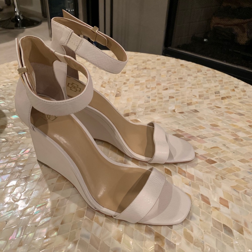 Ann Taylor Wedge